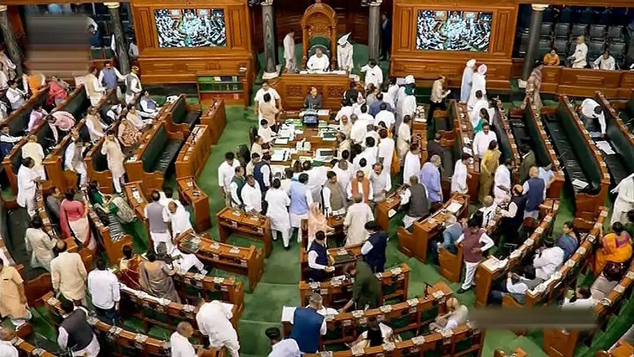 Opposition MPs protest in the Well of the Lok Sabha as the Mines and Minerals (Development and Regulation) Amendment Bill, 2026, is taken up for passage amid continued disruptions. File pic